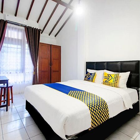 Spot On 2107 Ijo Pupus Syariah Residence Baturetno Екстер'єр фото