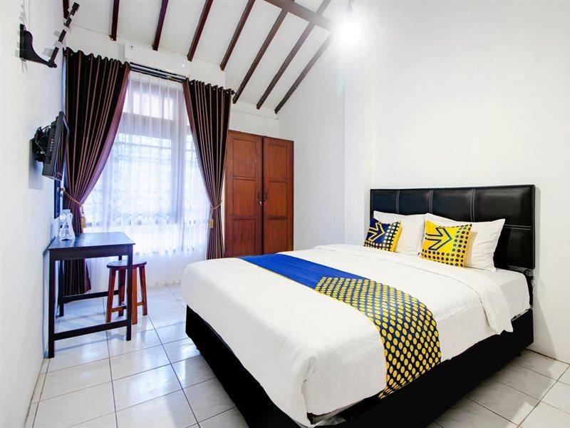 Spot On 2107 Ijo Pupus Syariah Residence Baturetno Екстер'єр фото