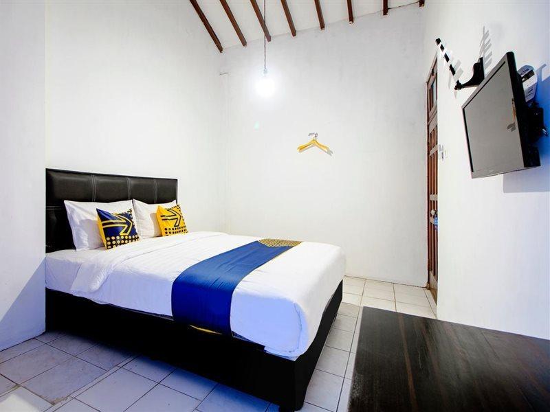 Spot On 2107 Ijo Pupus Syariah Residence Baturetno Екстер'єр фото