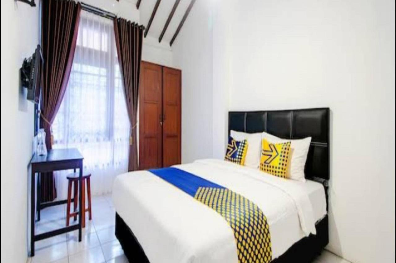 Spot On 2107 Ijo Pupus Syariah Residence Baturetno Екстер'єр фото